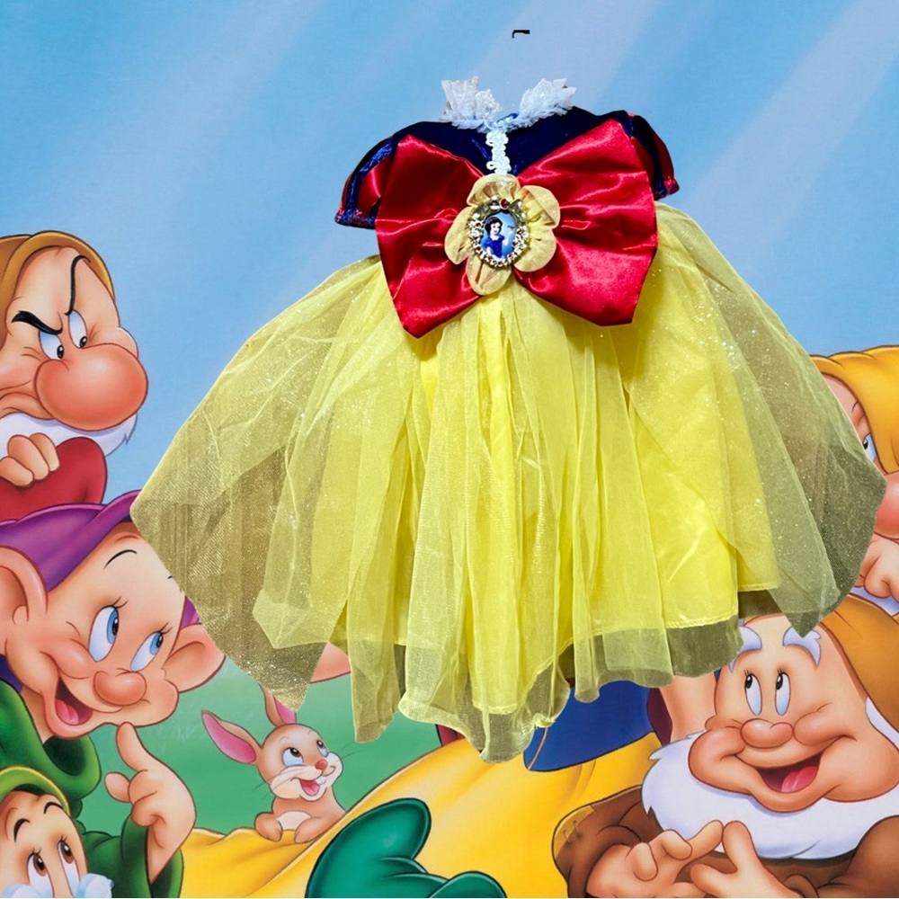 Disney Baby Snow White Costume Size 6-12 months